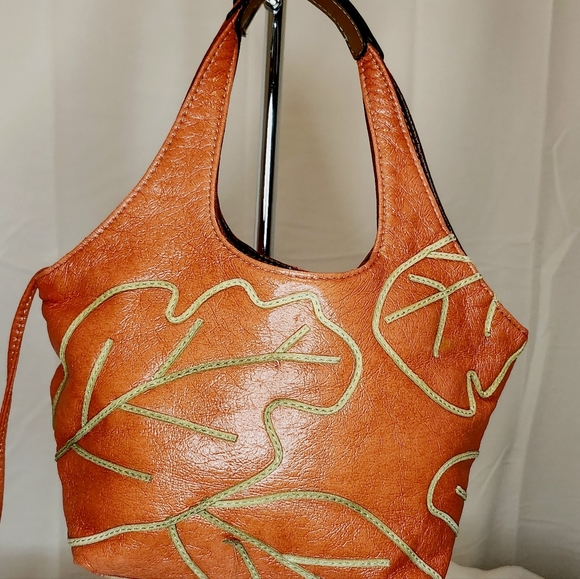 NINE WEST LEATHER SHOULDER HANDBAG - Picture 2 of 6